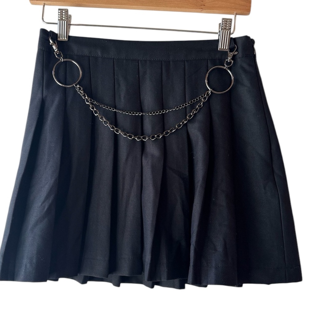 Y2K pleated Urban Outfitters NWT prep school black mini skirt goth punk